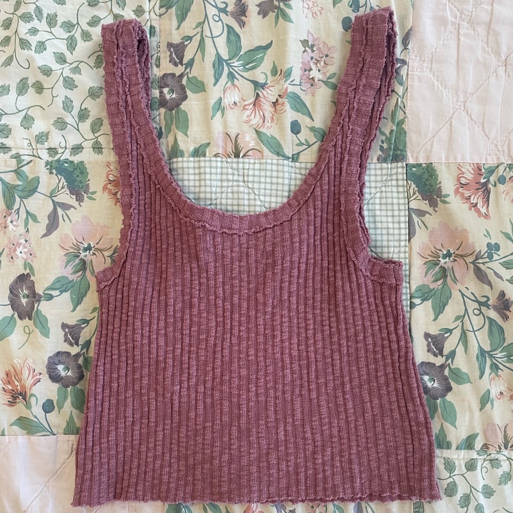 Urban Outfitters Pink Crop Tank Top - Size Medium - Picture 2 of 3